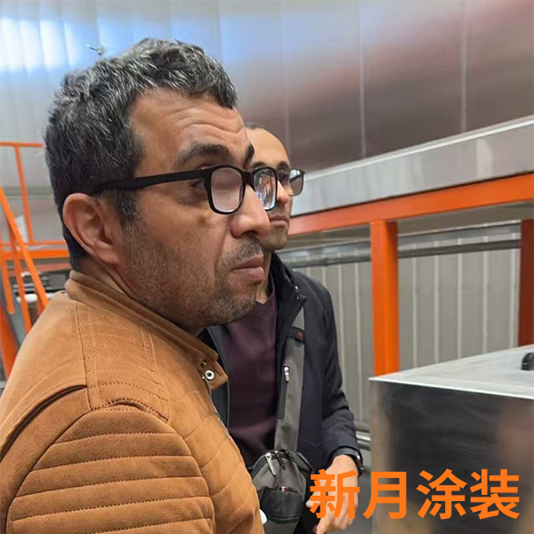 Algerian customer visits the powder coating line